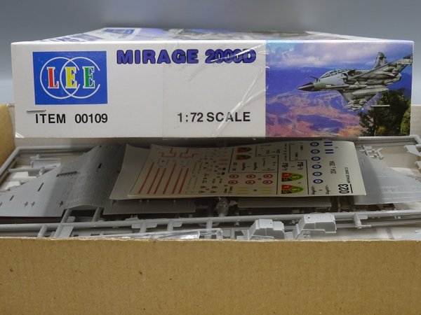 Koottava pienoismalli  Mirage 2000D