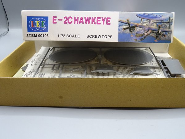 Koottava pienoismalli  Grumman E-2C Hawkeye