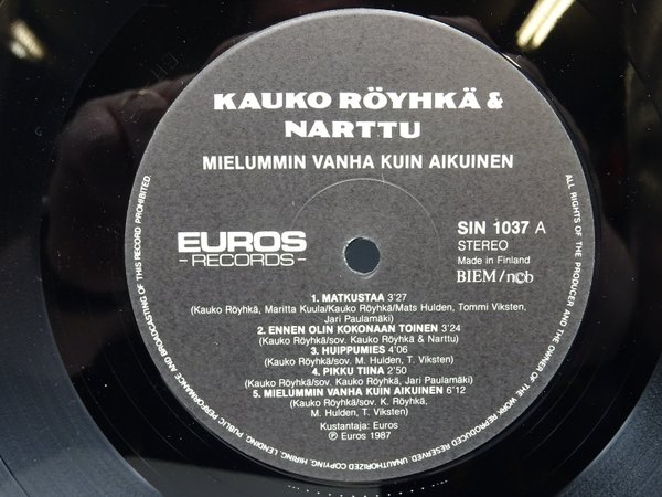 Kauko Röyhkä & Narttu – Mielummin Vanha Kuin Aikuinen LP