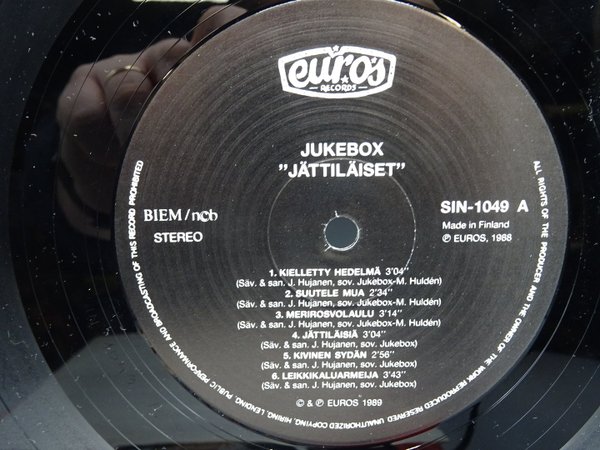 Jukebox  – Jättiläiset LP