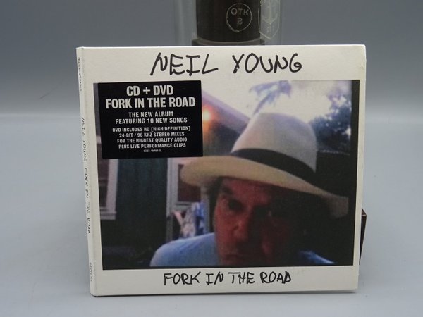 Neil Young – Fork In The Road CD/DVD