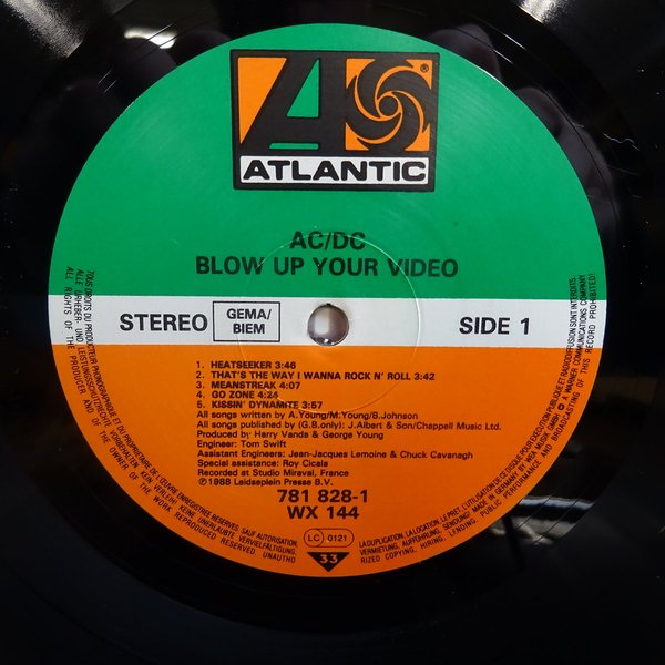 AC/DC – Blow Up Your Video LP