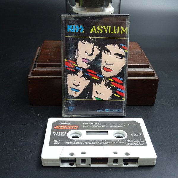 Kiss – Asylum  C-kasetti